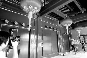 北京恭王府发现和珅藏宝夹墙(图)