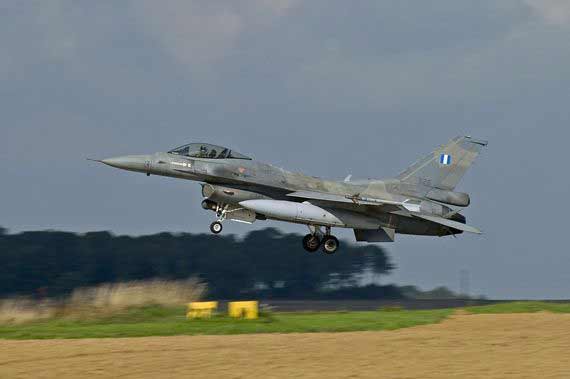 ���ŵ���˻��ڼ䣬ϣ���վ�����F-16Cս���ڿ���ִ��Ѳ�����񡣵�������6��������II���յ�����