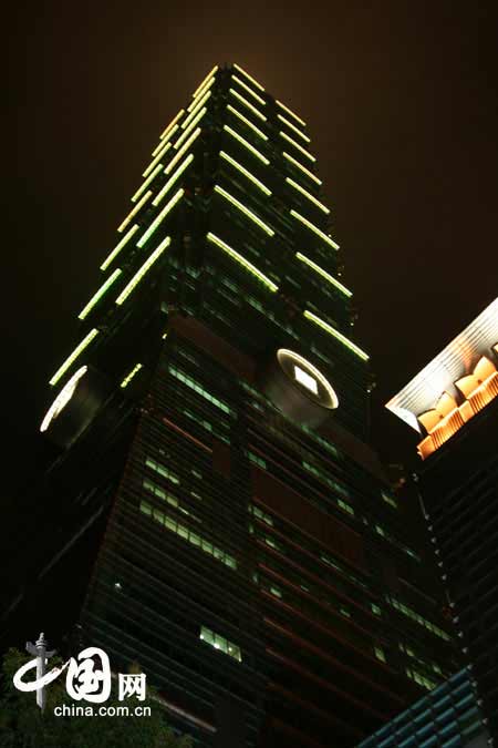 ʵ�ģ�̨����ξ���̨֮��101��¥